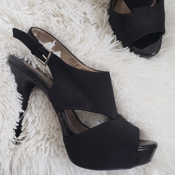 High heels - Picture 2 of 5